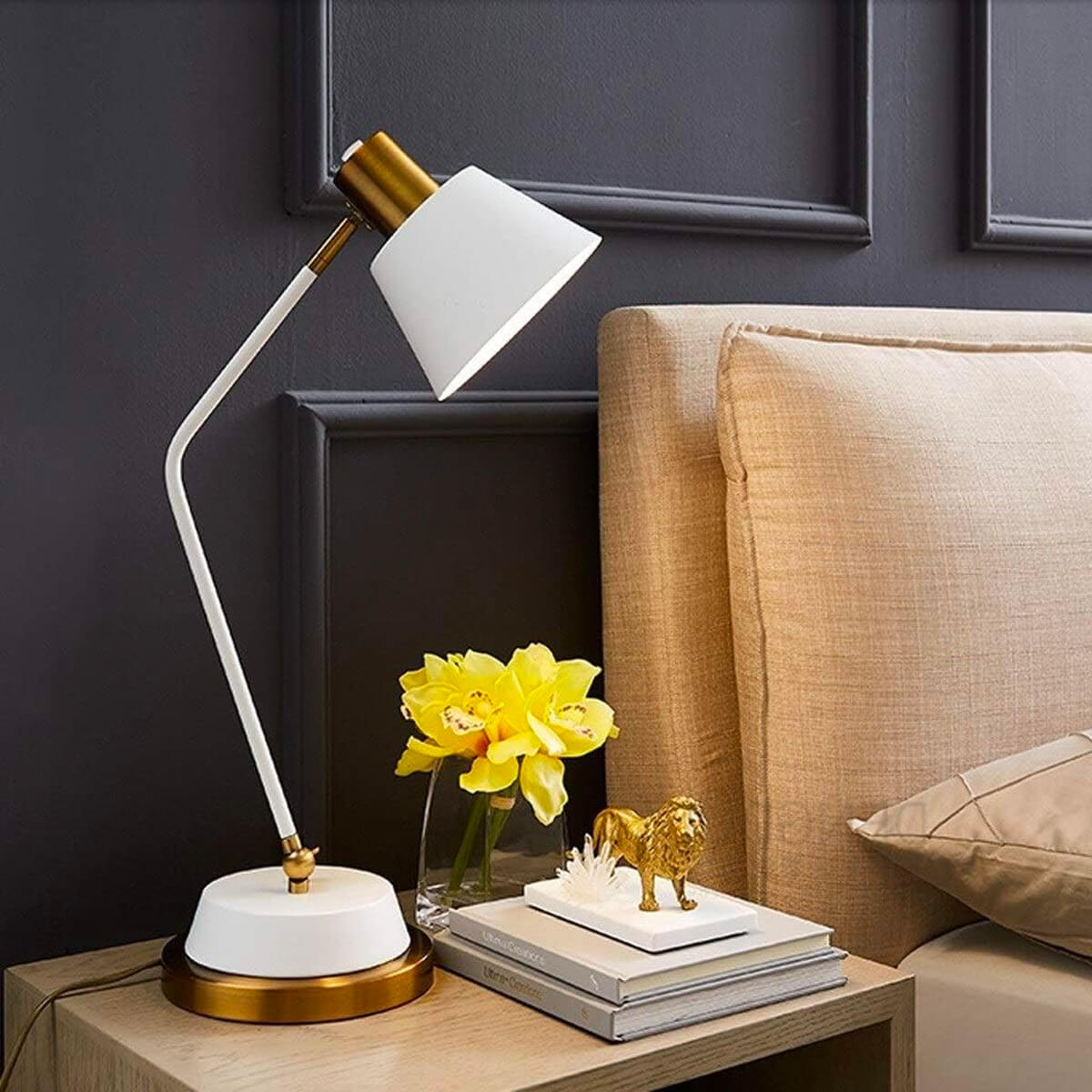 Nordic-modern-desk-lamp-hotel-bedroom-living room3 | Sofary