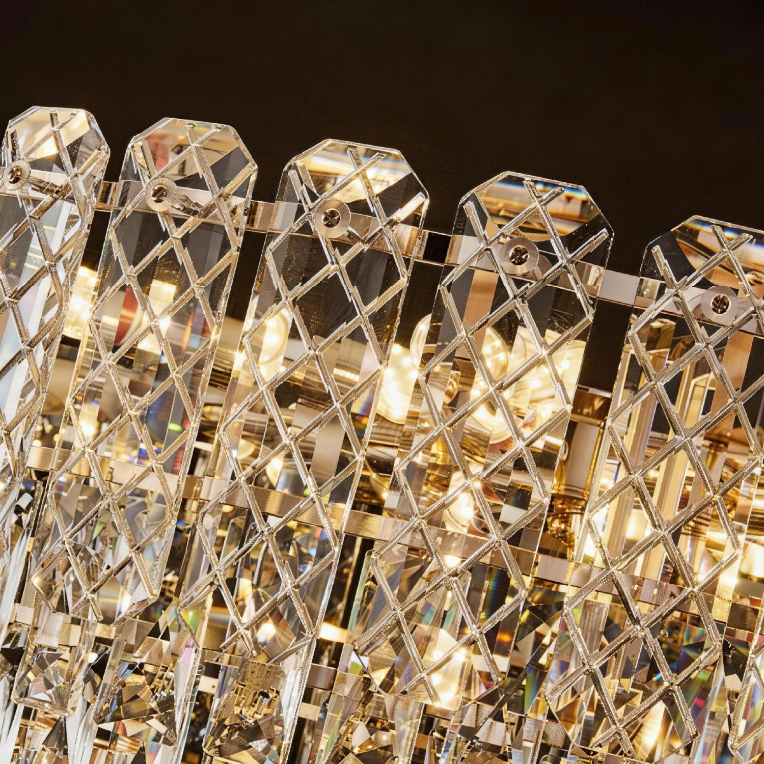 aurora-luxe-modern-gold-crystal-square-chandelier-detail-close-up-CH523-20260414