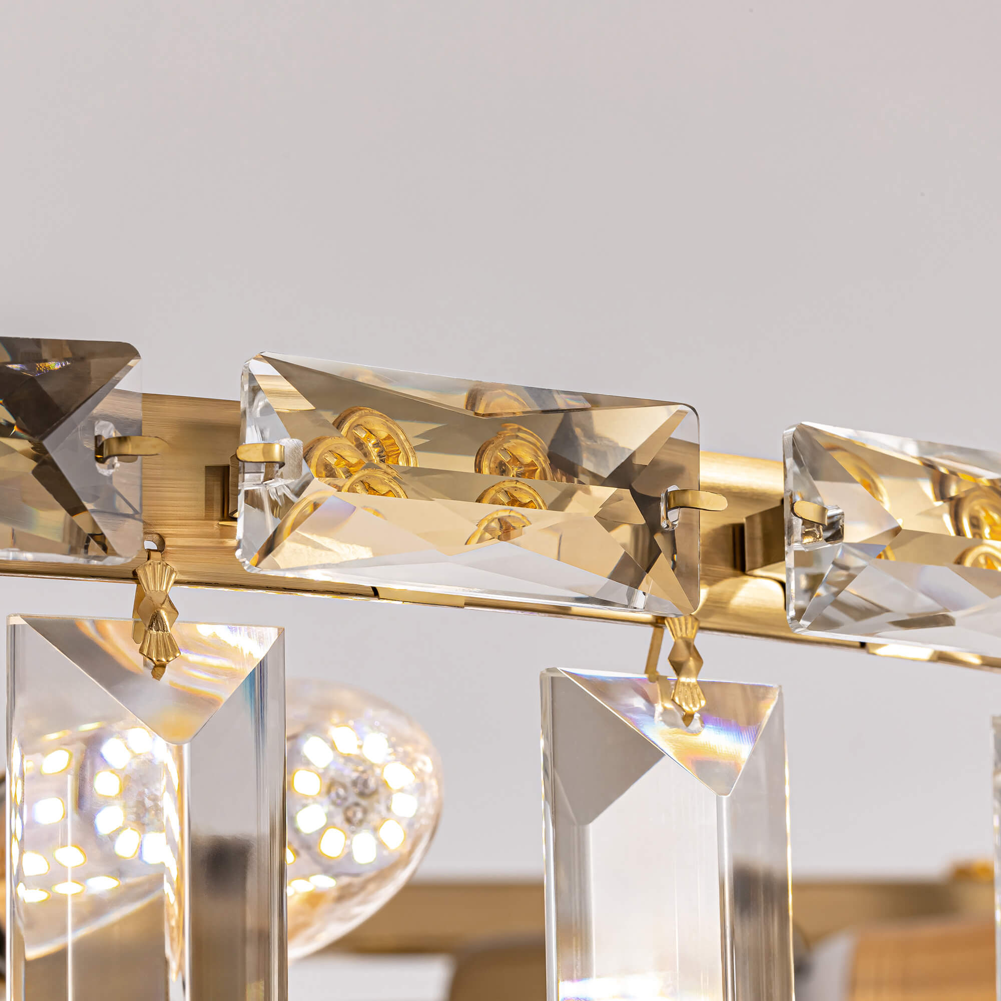 diora-elegance-modern-gold-brass-crystal-round-chandelier-for-dining-room-kitchen-island-lighting-9