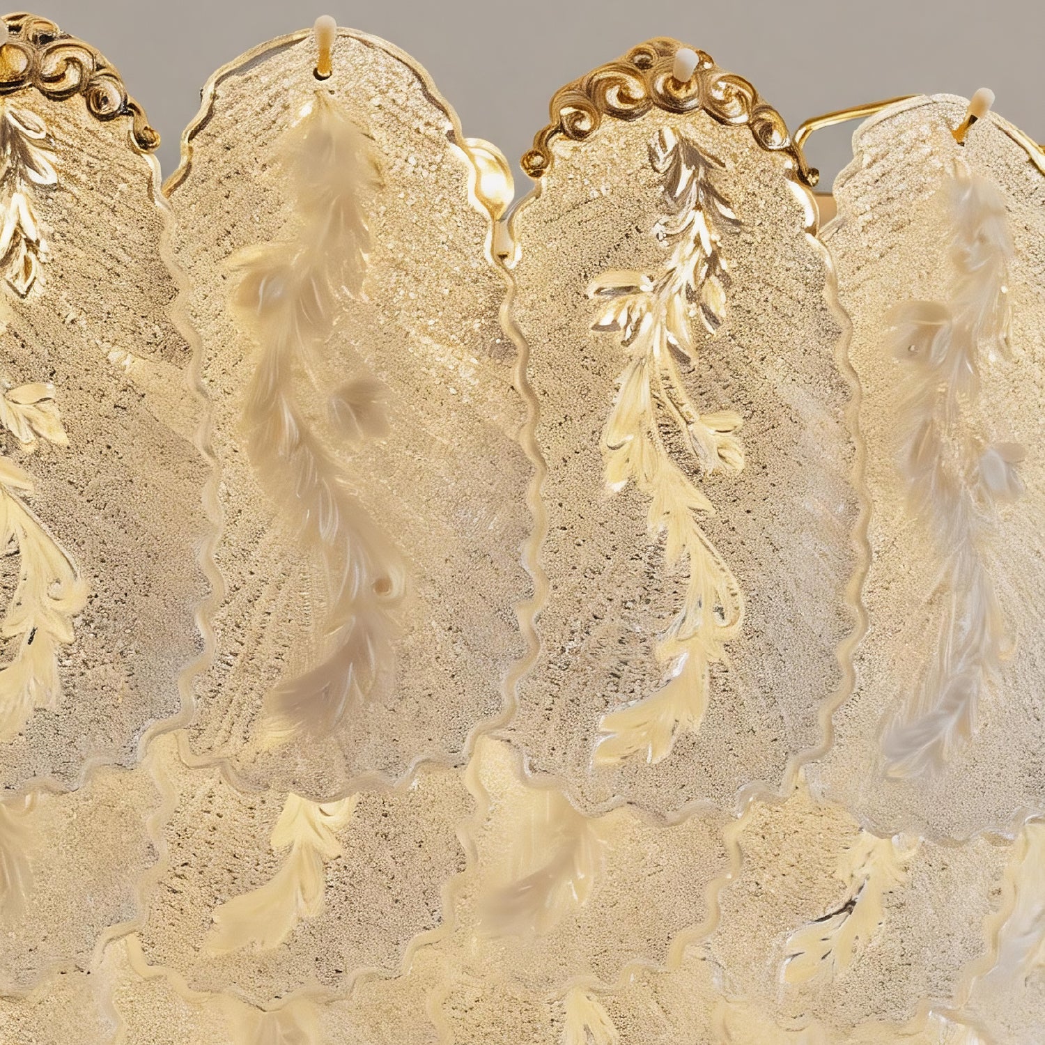 lunevia-modern-luxury-gold-feather-glass-linear-chandelier-details-CH546-Sofary-Lighting-20250528