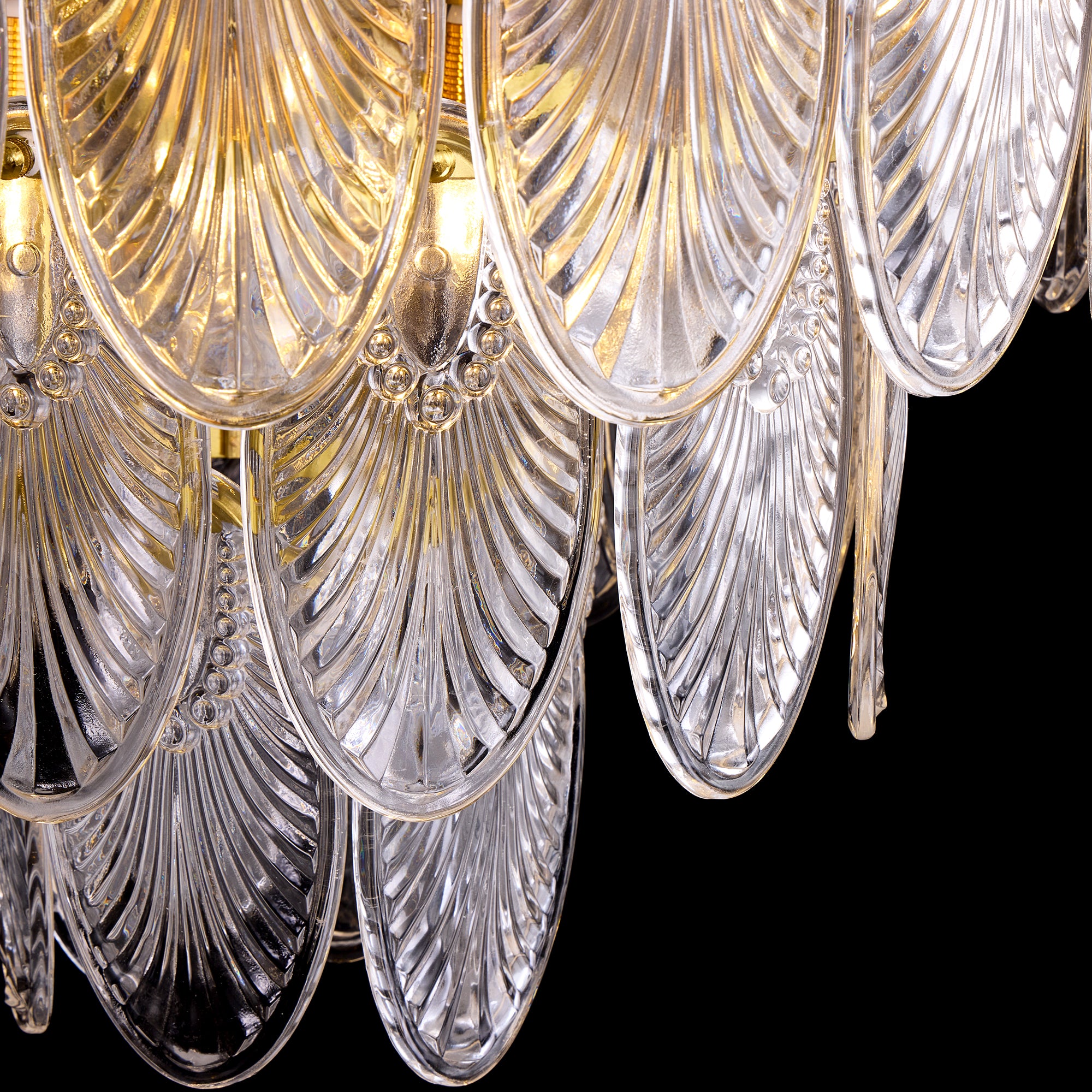 meliora-modern-luxury-gold-glass-leaf-chandelier-details-of-glass