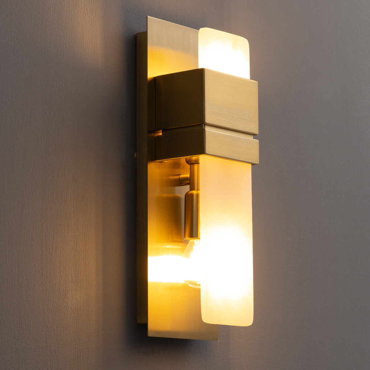 norevia-modern-minimalist-gold-alabaster-rectangular-wall-sconce-inside-of-wall-sconce-sofary-lighting