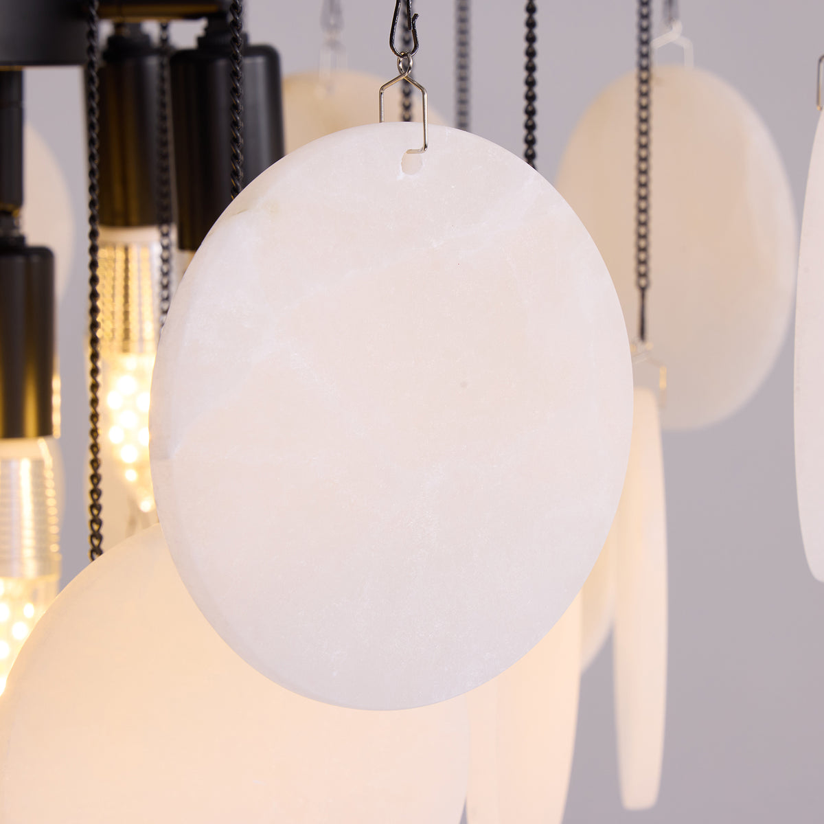 vessara-modern-organic-alabaster-disc-chandelier-alabaster-details-sofary-lighting