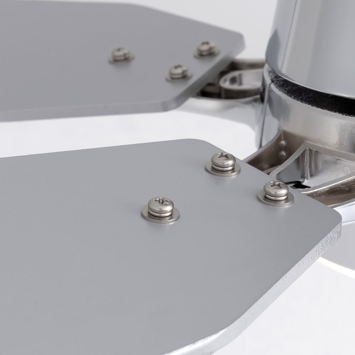 Blade bracket and screw detail — 52" chrome ceiling fan, sturdy metal connector, solid structure, easy installation | Sofary Lighting