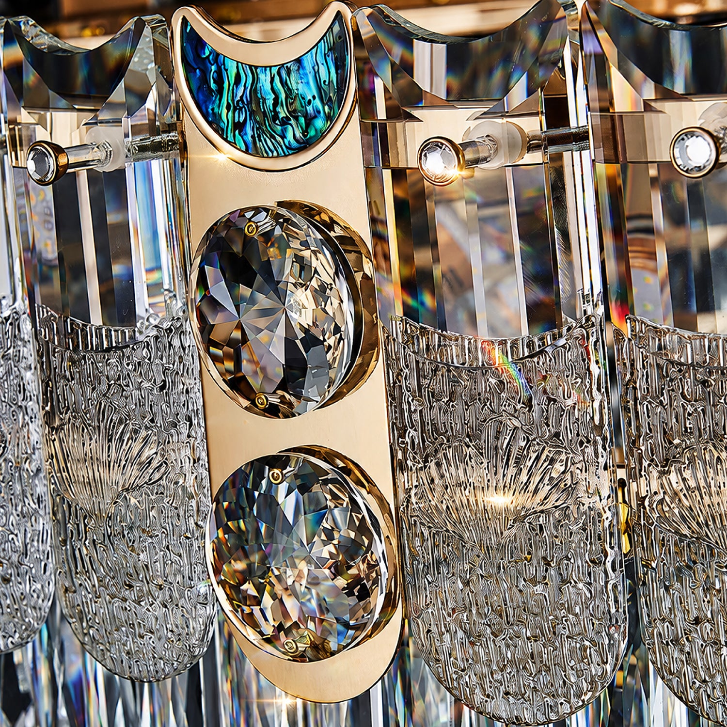 alessara-art-deco-luxury-crystal-tiered-chandelier-decoration-details-sofary-lighting