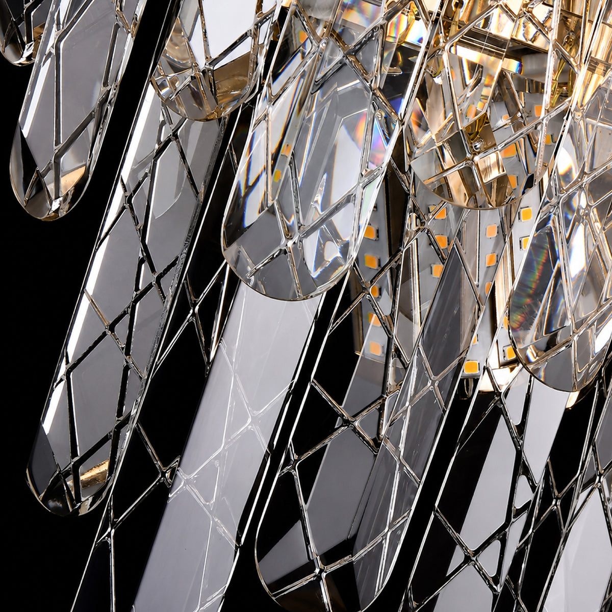 elvaria-modern-glam-gold-crystal-tiered-drum-chandelier-crystal-details