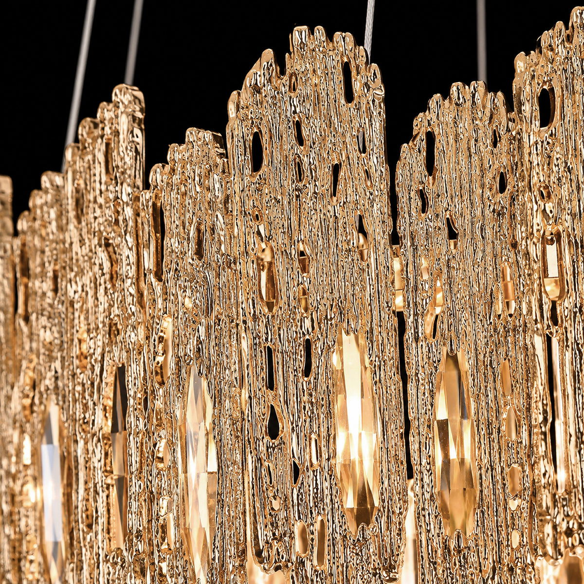 elvaria-modern-glam-gold-crystal-tiered-drum-chandelier-texture-details