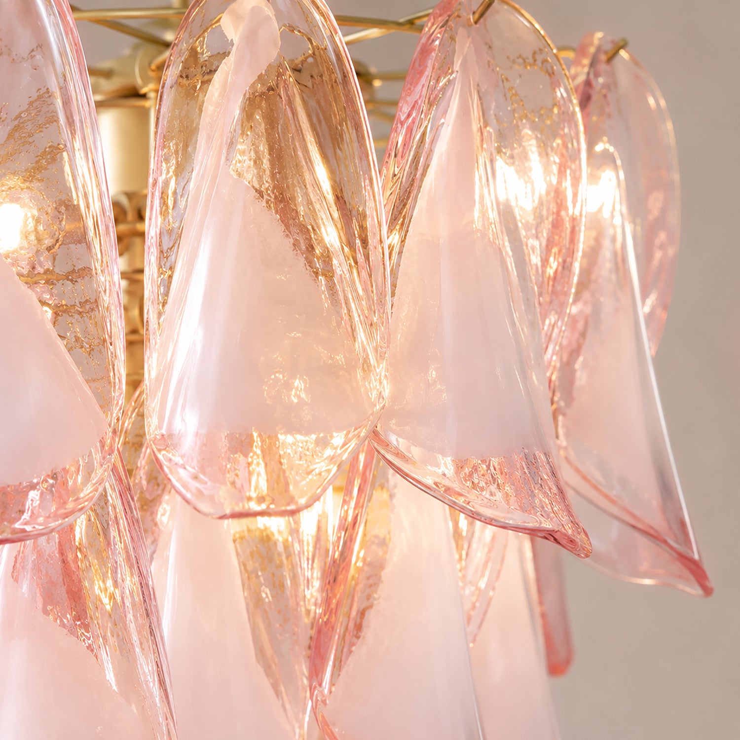 rosavelle-modern-romantic-pink-glass-petal-chandelier-details-sofary-lighting