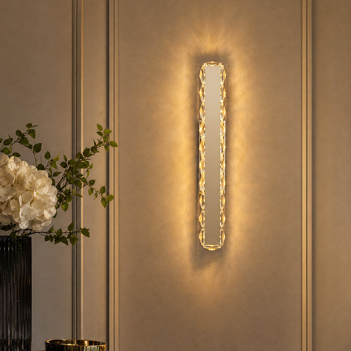 veylora-modern-luxury-crystal-vertical-linear-wall-sconce-on-the-wall-sofary-lighting