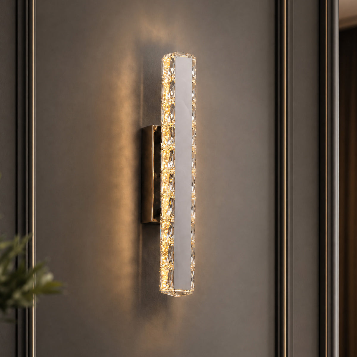 veylora-modern-luxury-crystal-vertical-linear-wall-sconce-sofary-lighting